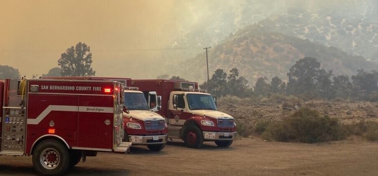 Enorme incendio en Bosque Nacional de Los Ángeles.