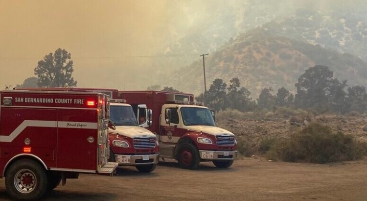 Enorme incendio en Bosque Nacional de Los Ángeles.
