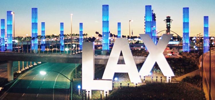 Trabajador en aeropuerto LAX podría pasar 20 años en prisión.