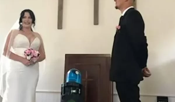 Ya ofició el ChatGPT su primera boda