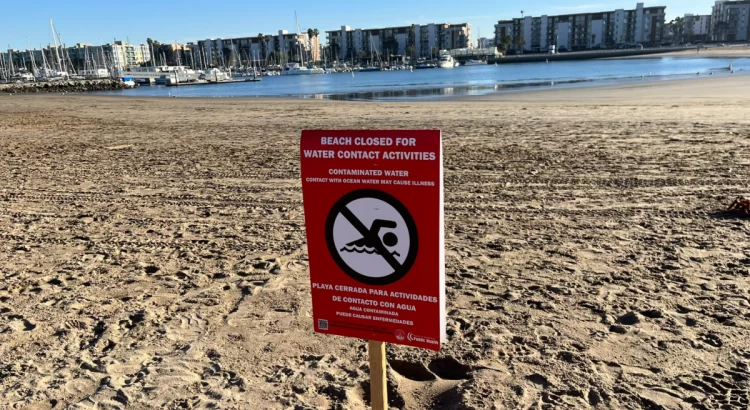 Cierre de playa en Marina del Rey y Playa del Rey debido a un derrame de aguas residuales