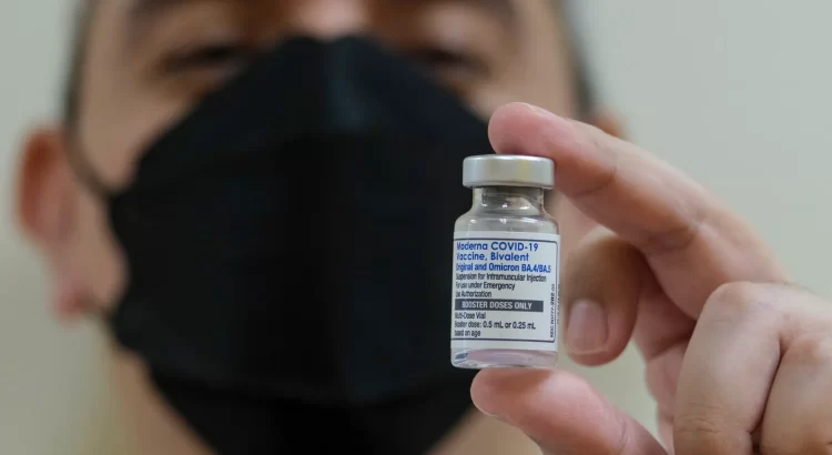 Los Ángeles abre cientos de centros de vacunación contra el COVID en respuesta al aumento de casos