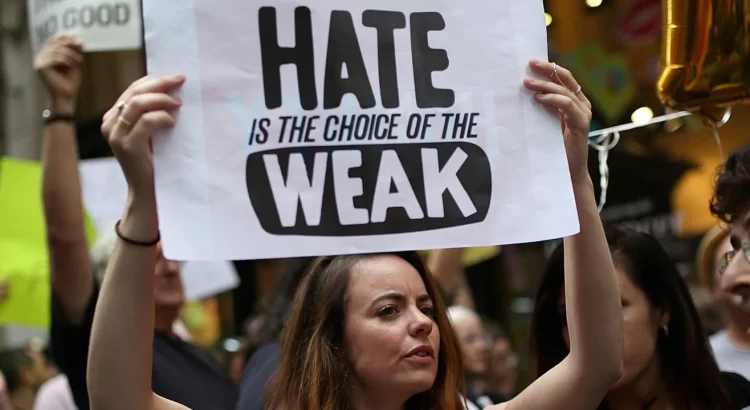 Aumenta el acoso y el odio en las escuelas de California a pesar de su imagen liberal
