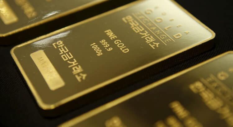 El oro cae 3 % tras el acuerdo comercial entre EE.UU. y China