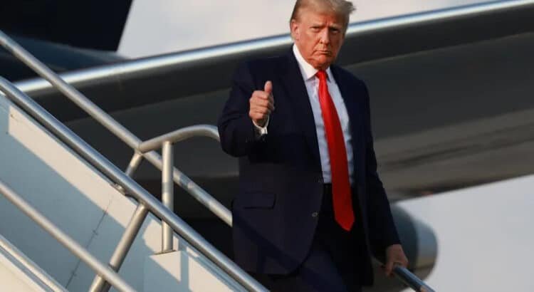 Trump recibe acusaciones de corrupción por aceptar un lujoso Boeing 747 de Qatar