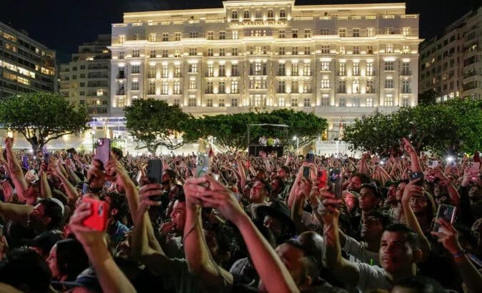 Lady Gaga abarrota Río de Janeiro con más de 2 millones de fans en su concierto