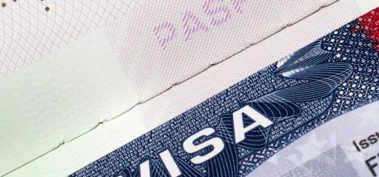 Trump evalúa un servicio premium de 1,000 dólares para agilizar el trámite de visas