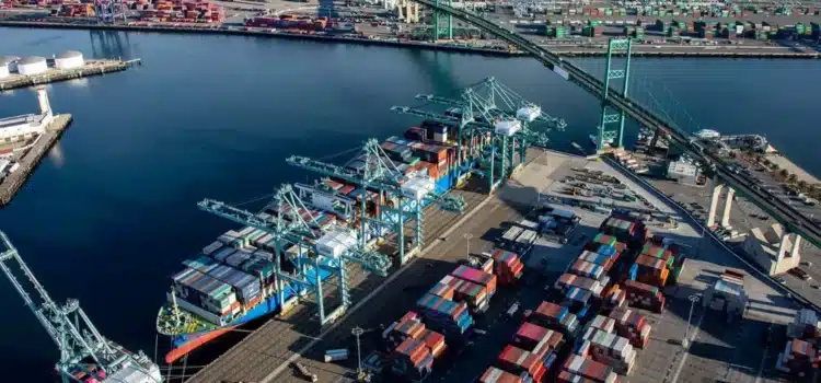 El puerto de Los Ángeles supera los 10 millones de TEU en junio