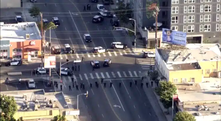 Un hombre fue asesinado a tiros por agentes del Departamento de Policía de Los Ángeles en Hyde Park.