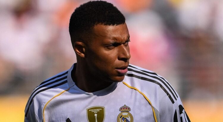 Mbappé se mide al PSG por primera vez tras su marcha: el ‘triángulo’ amoroso se cierra en Nueva Jersey