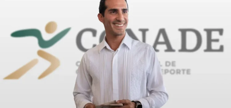 Rommel Pacheco hace oficial la creación de la Federación de Disciplinas Acuáticas, avalada por World Aquatics