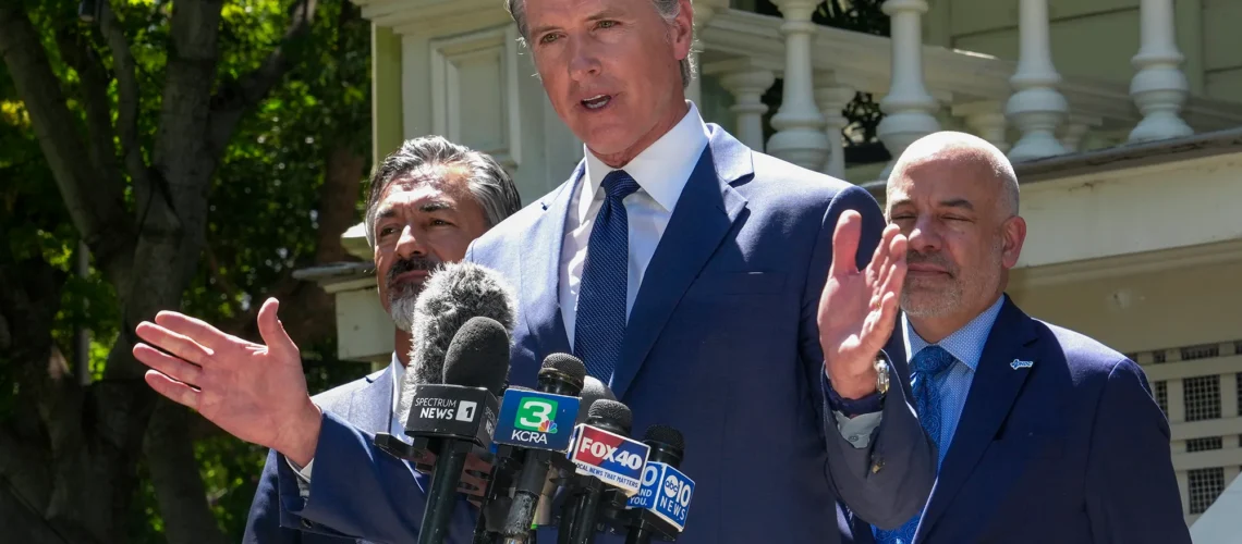 Redistribución de distritos en California genera un enfrentamiento con la oposición