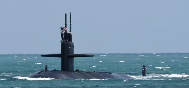 Trump envía dos submarinos nucleares a zonas cercanas a Rusia