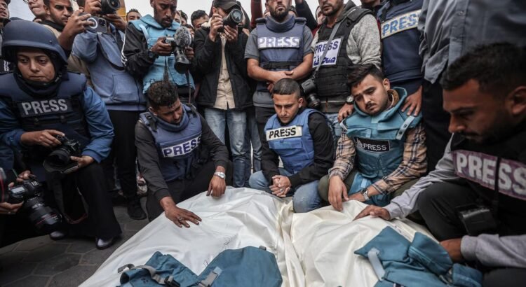 Comunidad internacional indignada por asesinato de seis periodistas en Gaza