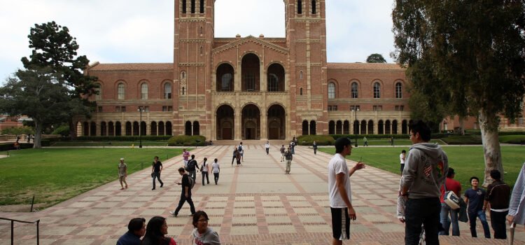 Las universidades de California perdieron millones en la purga de humanidades