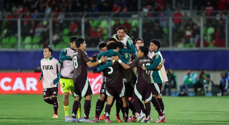 México avanza a Cuartos de Final con goleada sobre Chile