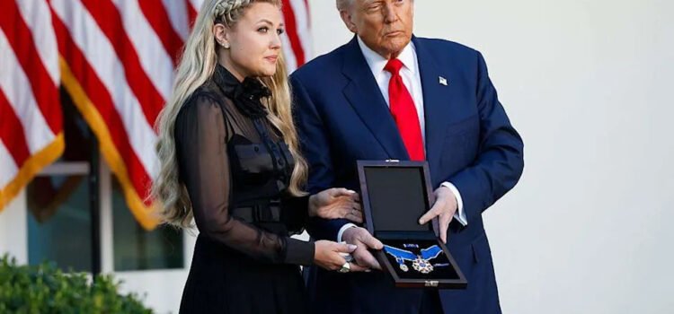 Trump entrega de forma póstuma la Medalla Presidencial de la Libertad a Charlie Kirk