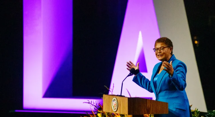 Los Ángeles lanza campaña ‘LA is Open’ para impulsar su economía local