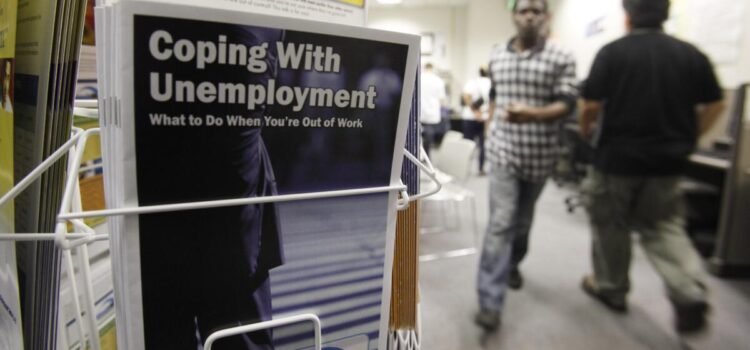 Las solicitudes de desempleo en California aumentaron